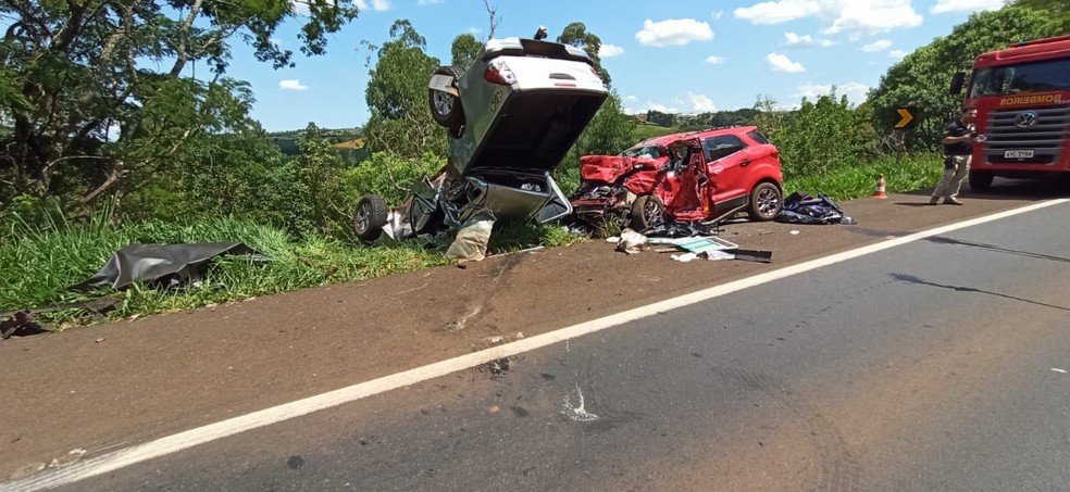 S.J. PINHAIS e CANTAGALO: Dois acidentes na BR 277 deixam 1 morto e diversos feridos